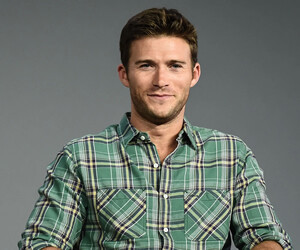 Scott Eastwood Height, Weight, Religion, Net Worth, Age, Bi