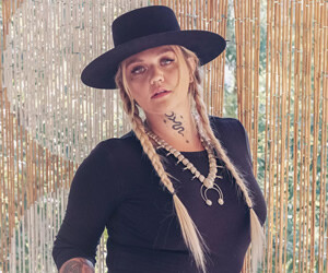 Elle King Height, Weight, Religion, Net Worth, Age, Biograp